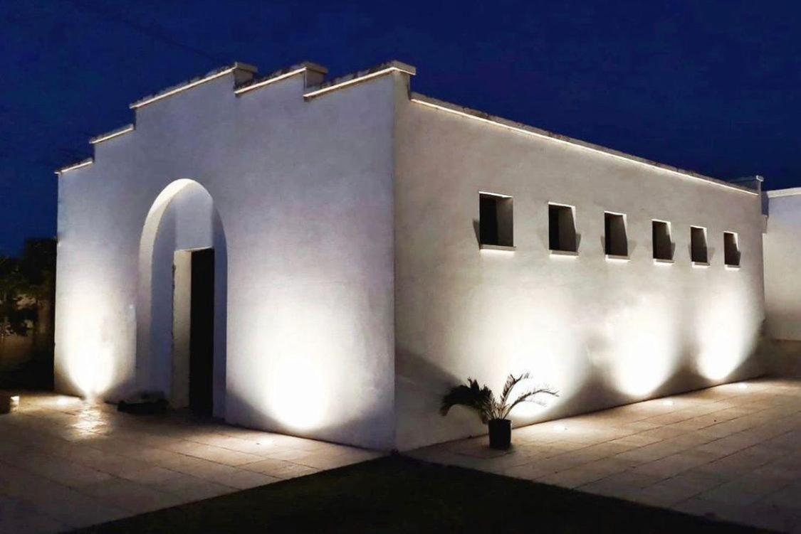 Hotel Saraceno Al Faro ตารันโต ภายนอก รูปภาพ