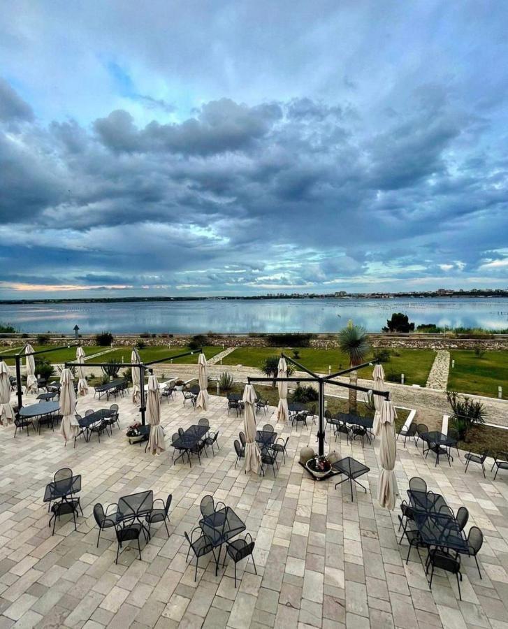 Hotel Saraceno Al Faro ตารันโต ภายนอก รูปภาพ