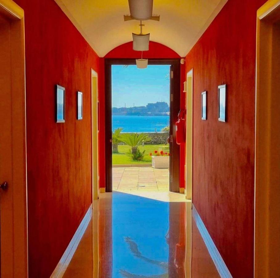 Hotel Saraceno Al Faro ตารันโต ภายนอก รูปภาพ