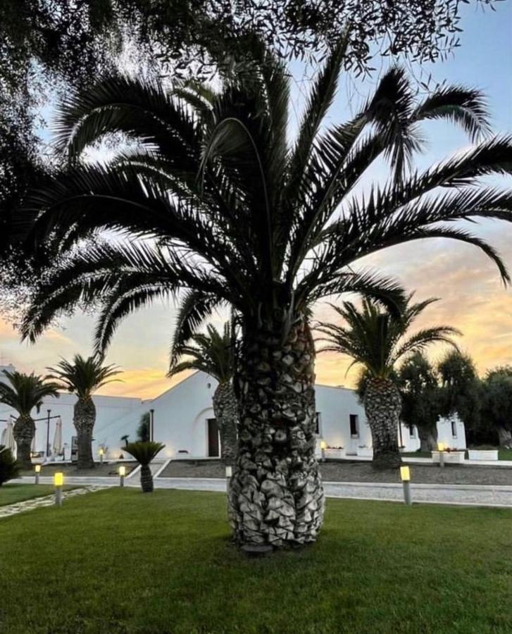 Hotel Saraceno Al Faro ตารันโต ภายนอก รูปภาพ