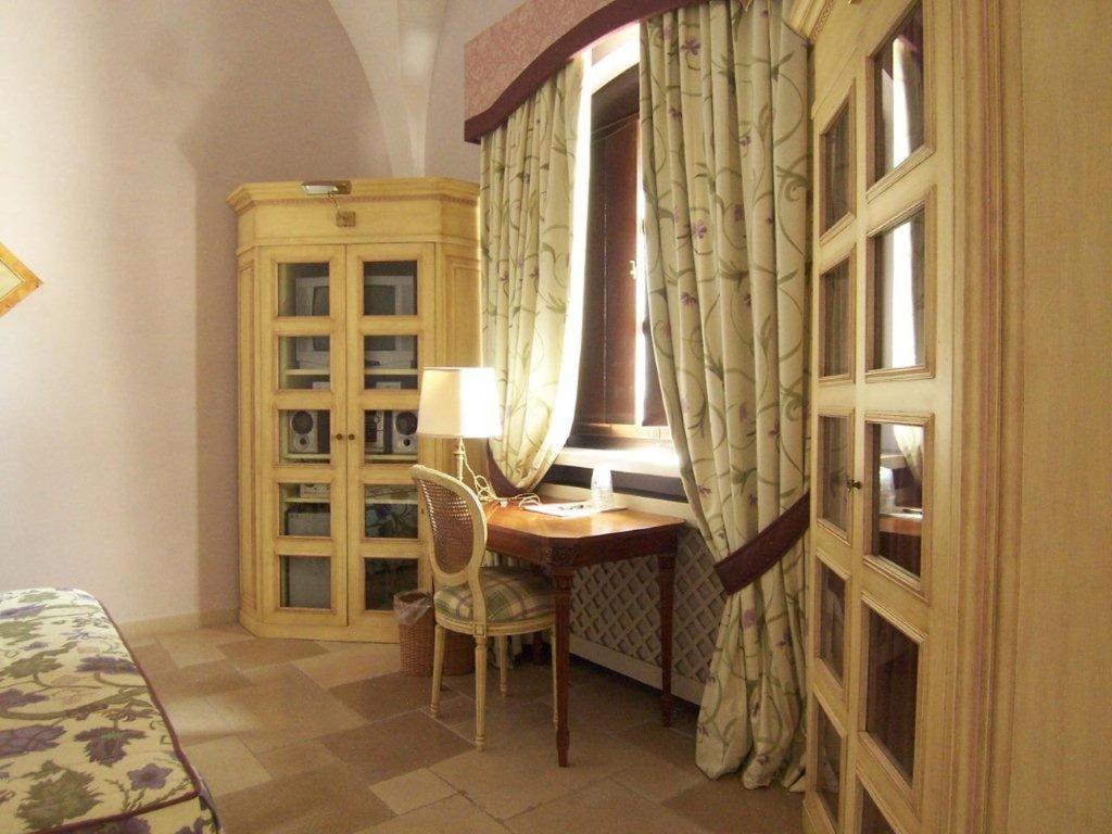 Hotel Saraceno Al Faro ตารันโต ห้อง รูปภาพ