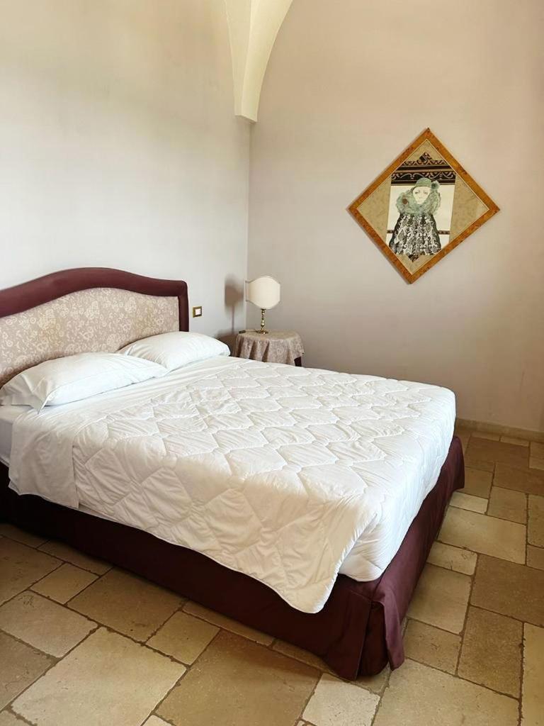 Hotel Saraceno Al Faro ตารันโต ภายนอก รูปภาพ