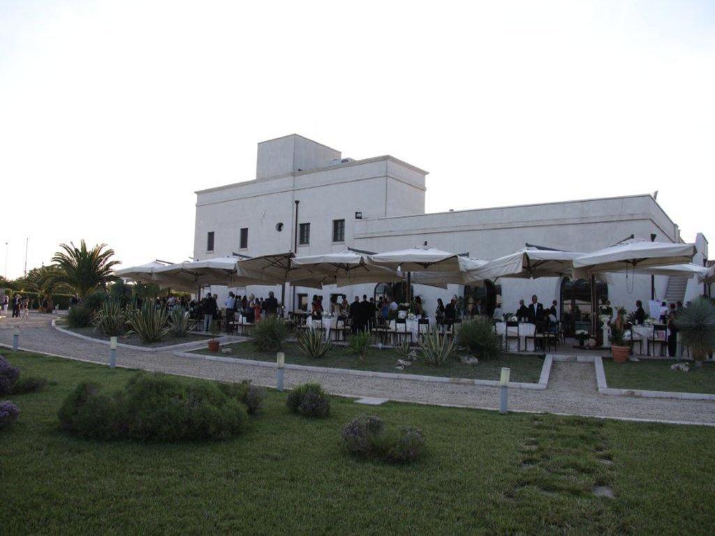 Hotel Saraceno Al Faro ตารันโต ภายนอก รูปภาพ